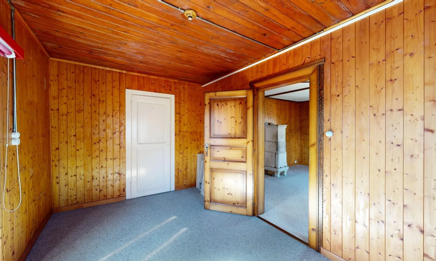 4,5-Zimmer-Wohnung zu renovieren mit Garten und ausbaubarem Dachboden - Foto 10 von 11