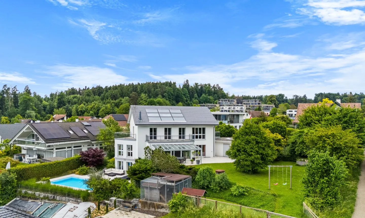 Detached house in Wermatswil - Photo 2 of 13