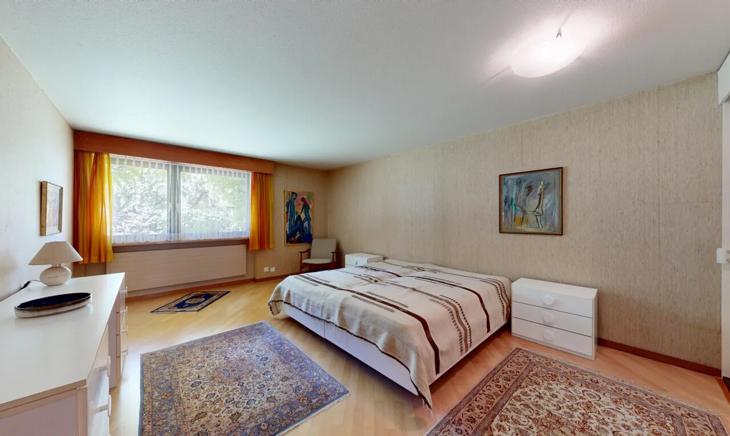 Grosses Einfamilienhaus mit Garten - Foto 9 von 11