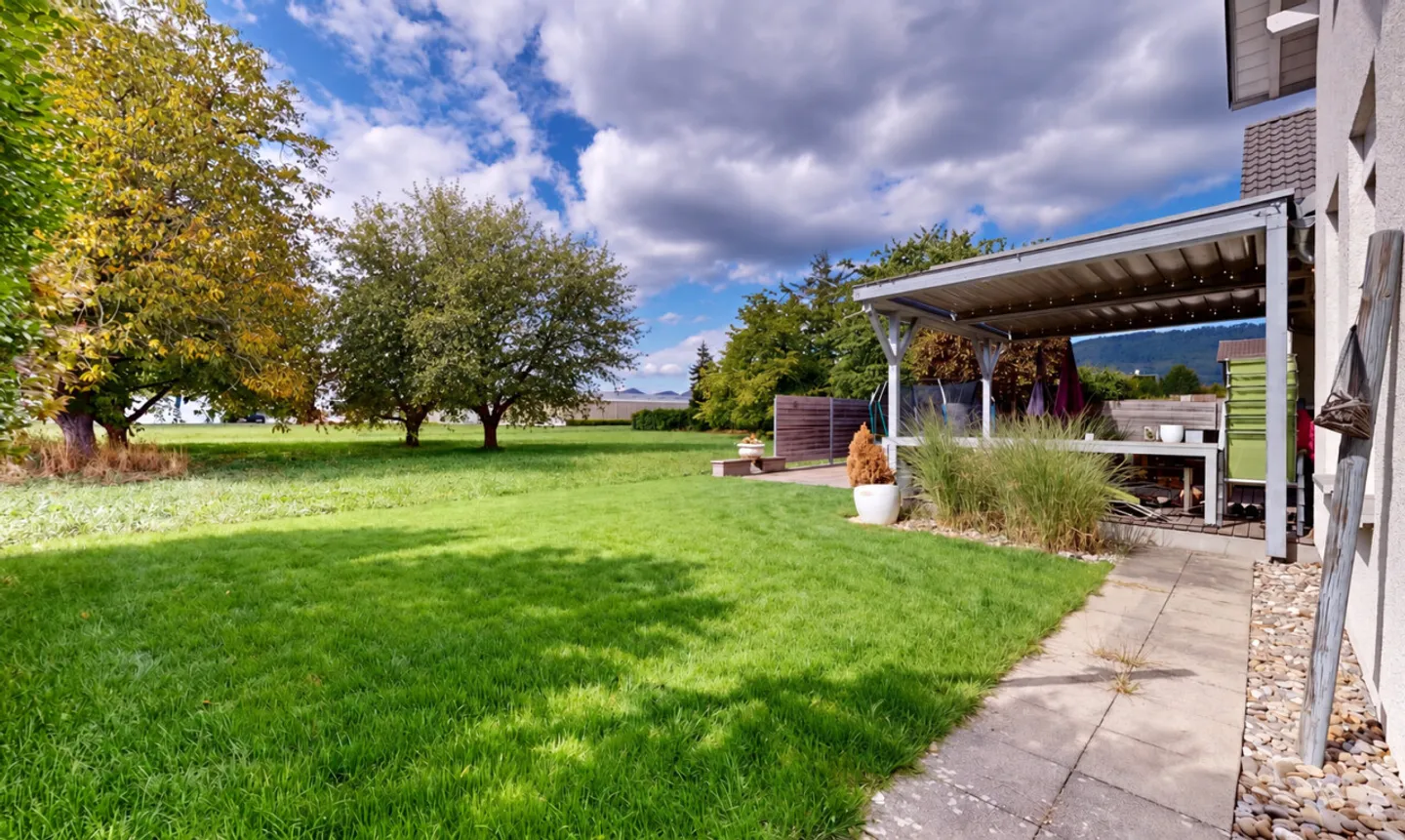 8.5 - Room Single Family House with Plenty of Space, Garden & Quiet Residential Area - Photo 5 of 13