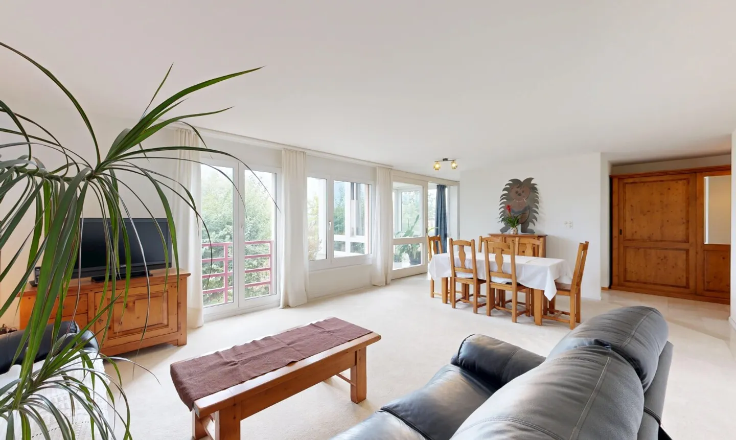 Helle 5,5-Zimmer-Wohnung mit Seeblick und Ruhe in Neuenburg - Foto 5 von 13