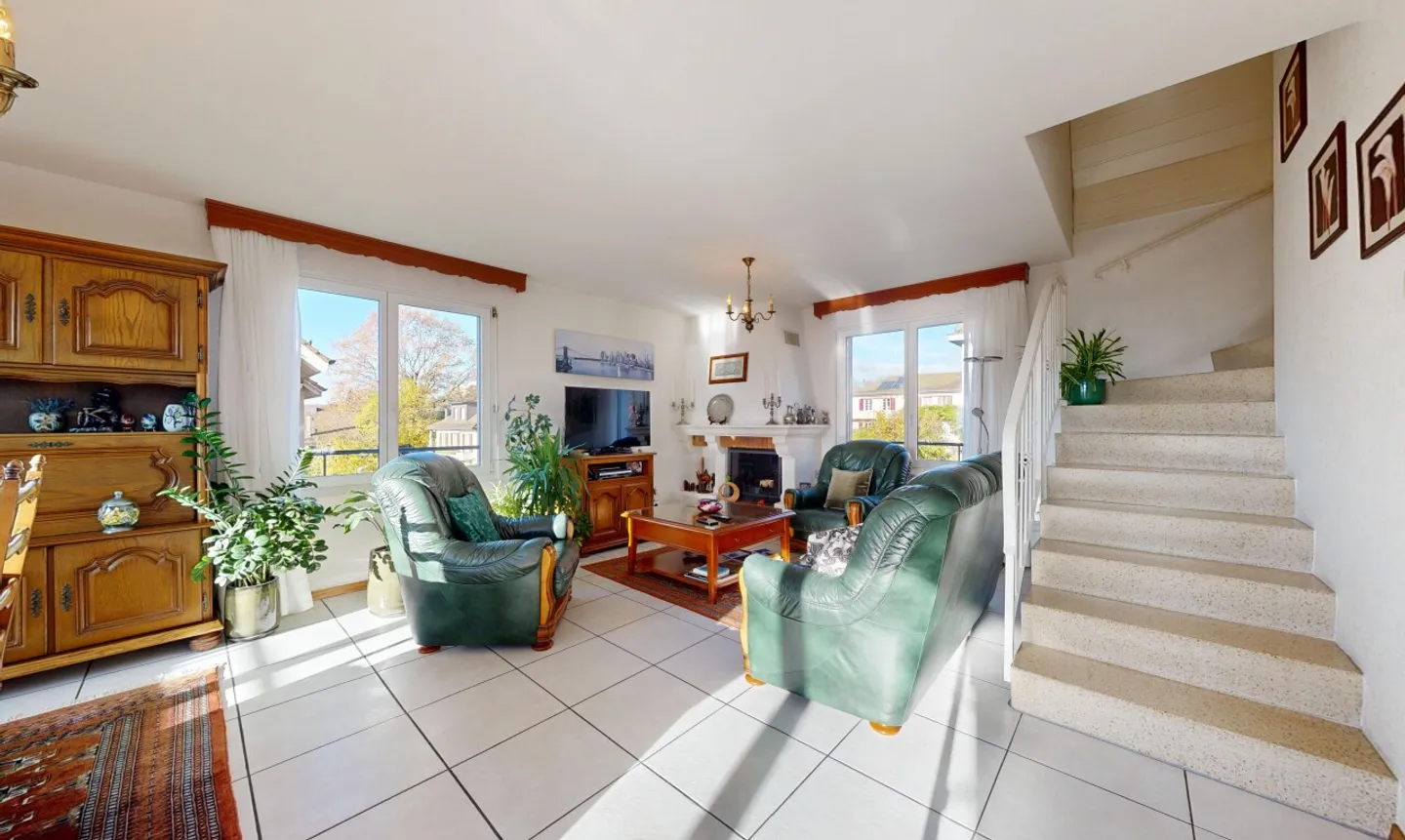 Luminoso duplex a due passi dal centro di Morges - Foto 2 di 13