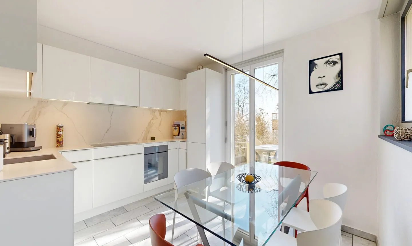 Semi-Detached House in Macolin – High Potential and Prime Location - Photo 3 of 11