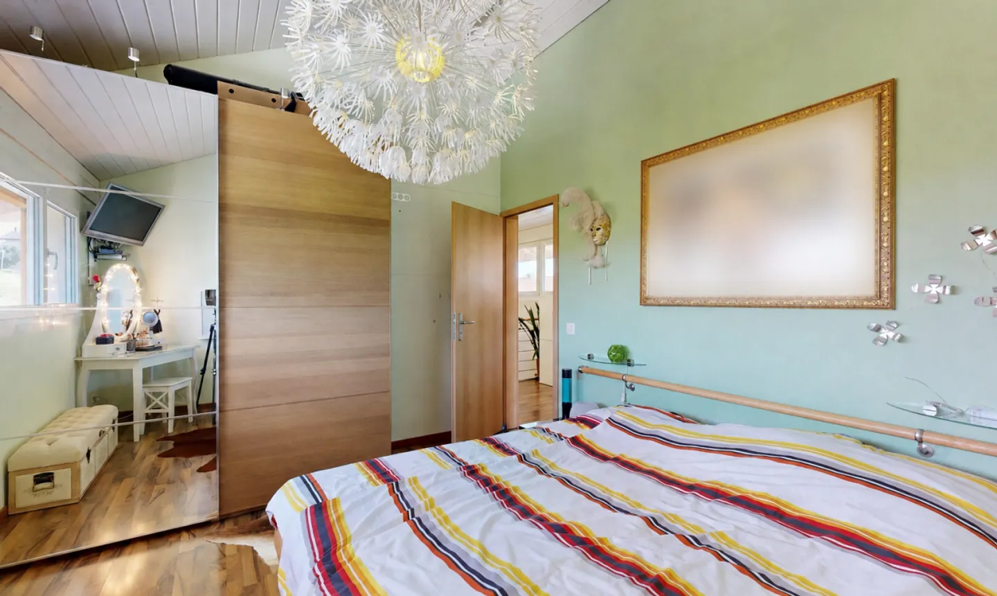Una villa luminosa nel cuore di un ambiente verde - Foto 8 di 11