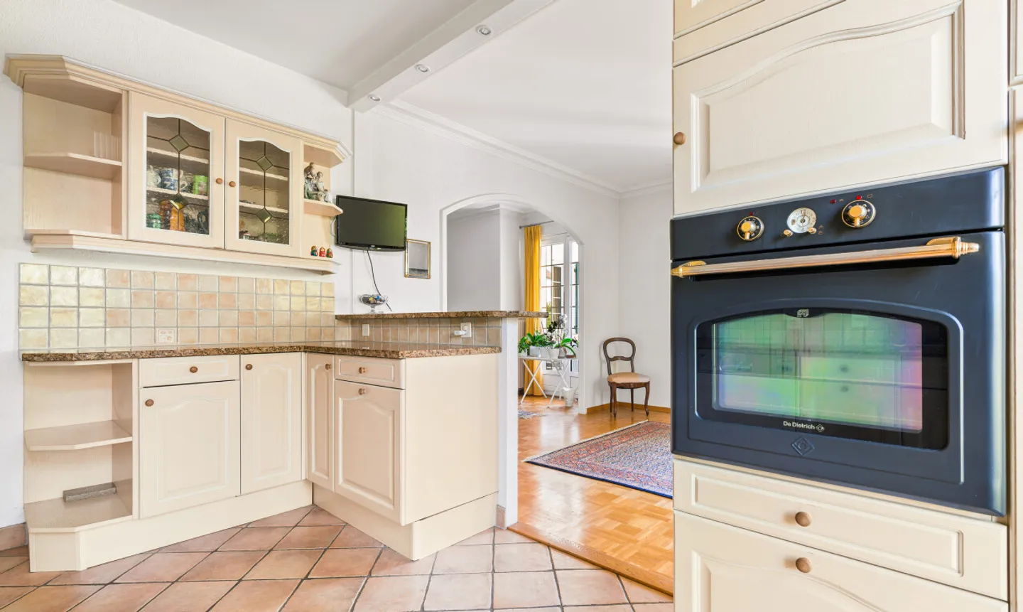 Charming Family Villa - Photo 10 of 11