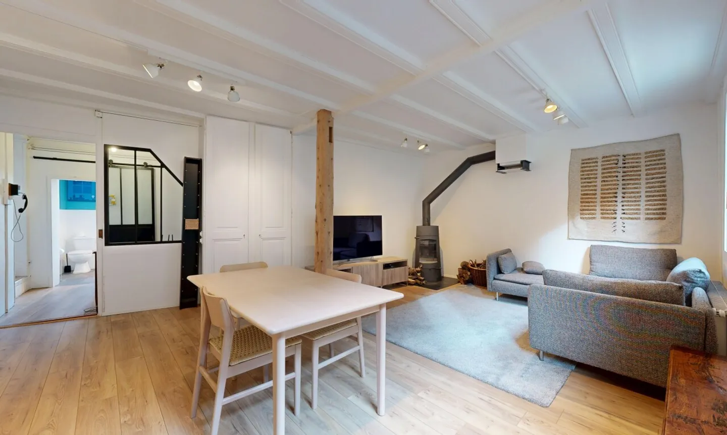 Casa familiare con 2 unità, grande giardino e vista sulla foresta - Foto 8 di 11