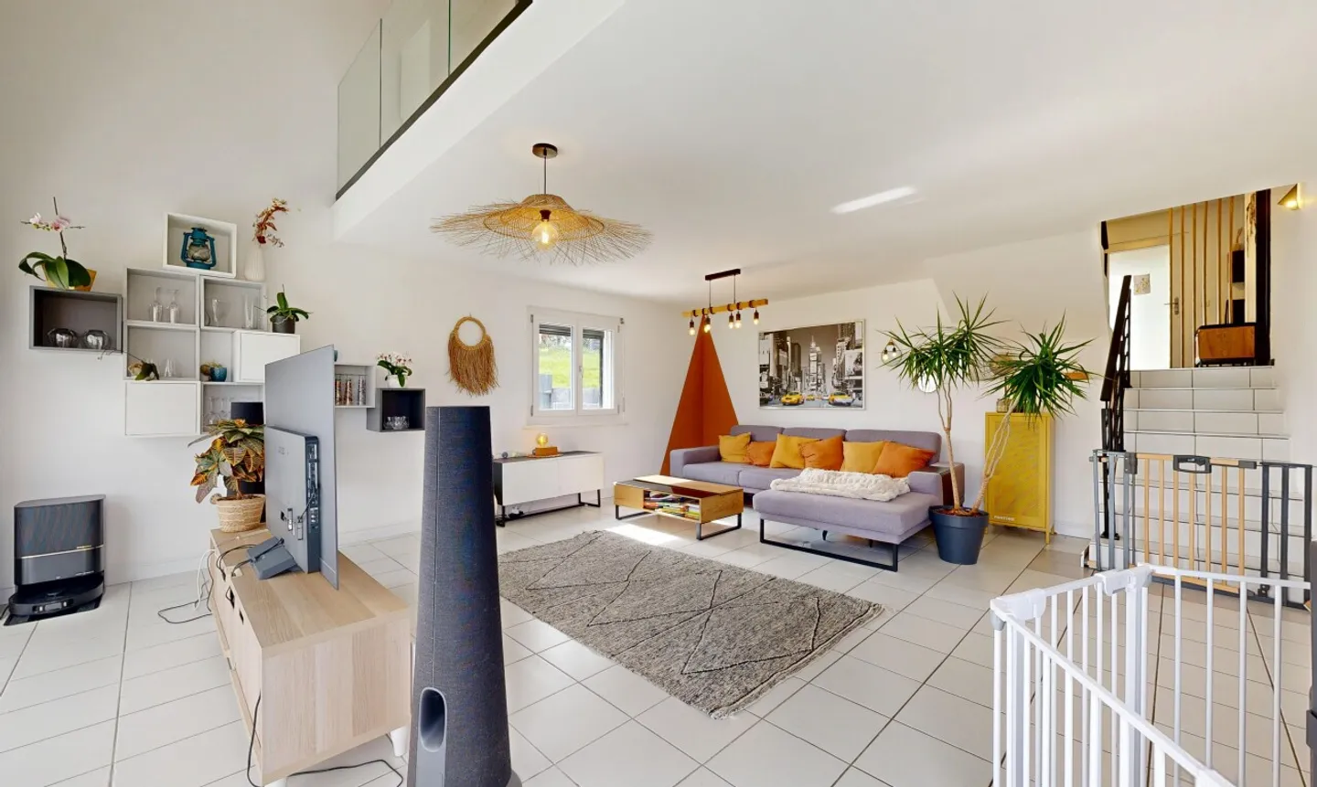 Charmantes freistehendes Haus mit Panorama - Foto 4 von 11