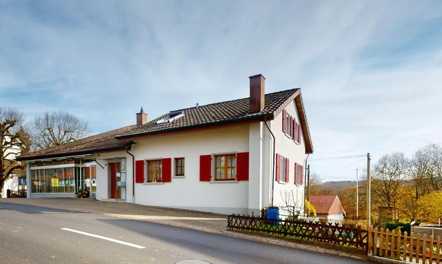 Charmante maison individuelle avec ancien local commercial - Photo 1 sur 13