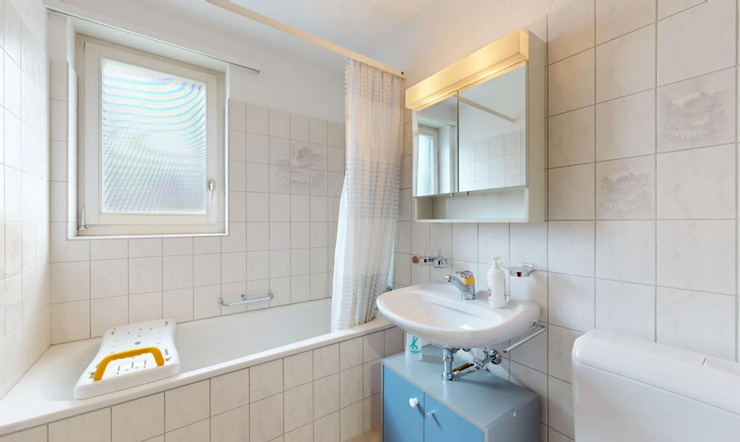 3.5 Room Maisonette with Additional Gallery, Balconies and Panoramic View - Photo 10 of 11