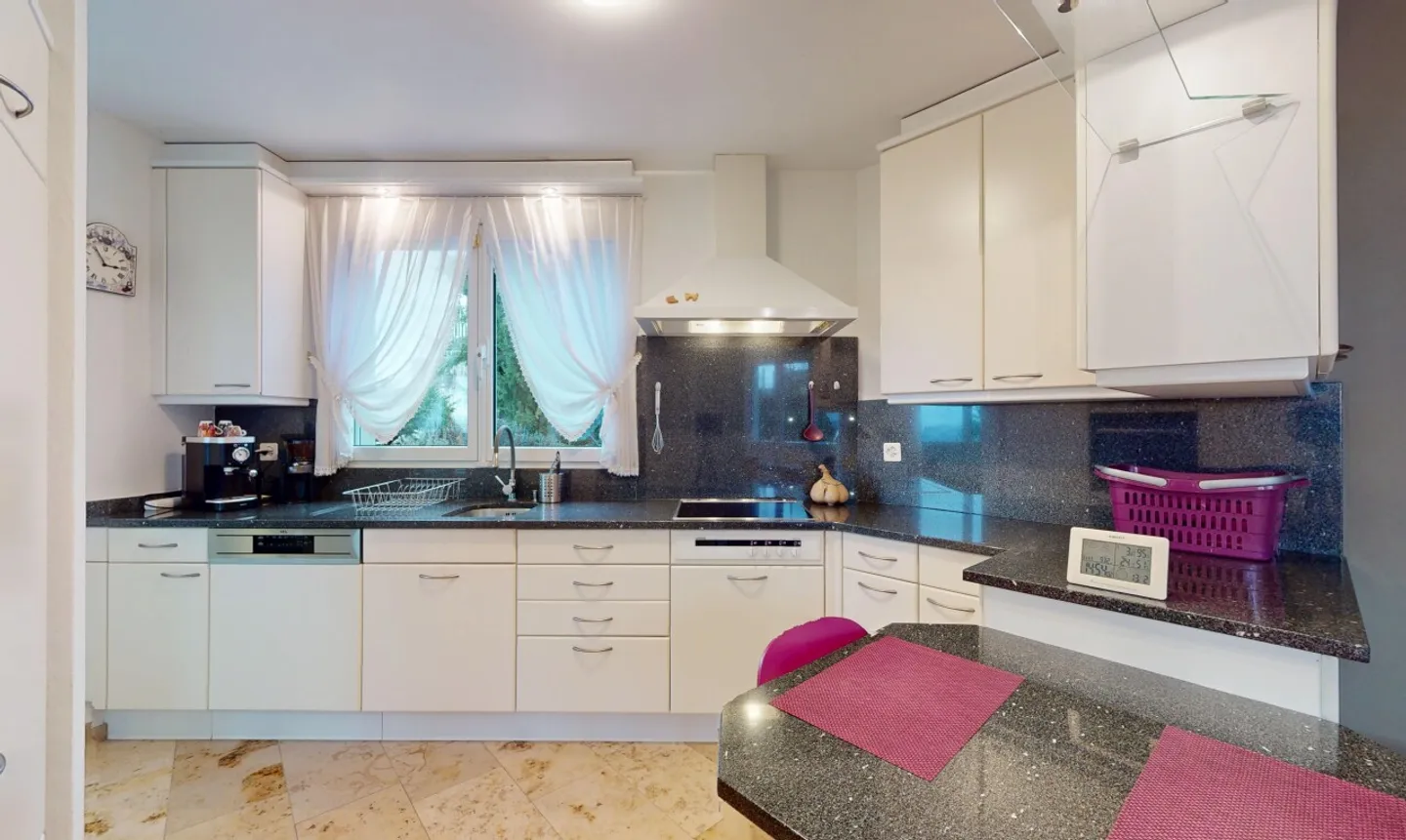 Casa unifamiliare luminosa con vista libera - Foto 7 di 13