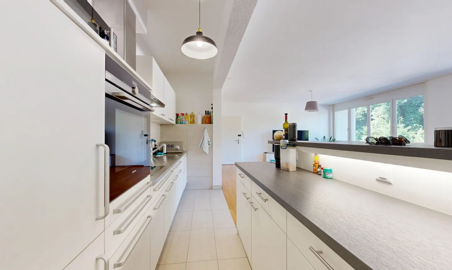 Bright family apartment in Lausanne - Photo 5 of 11
