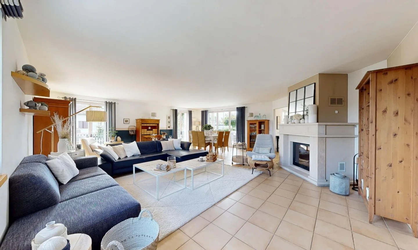 Magnifica casa di 6,5 stanze a Thielle - Foto 4 di 13