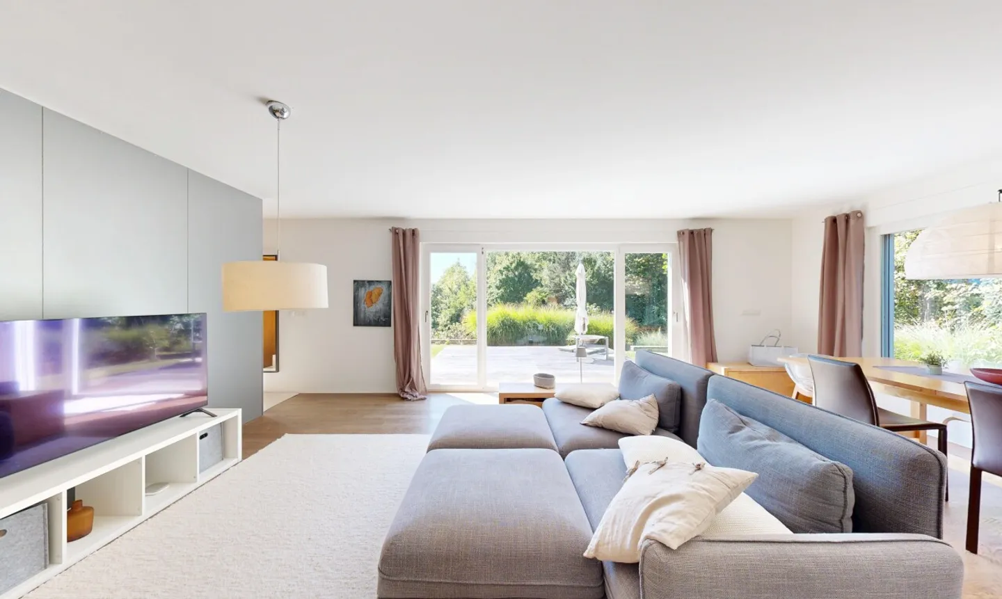 Incantevole villa contemporanea in un contesto bucolico preservato - Foto 8 di 11