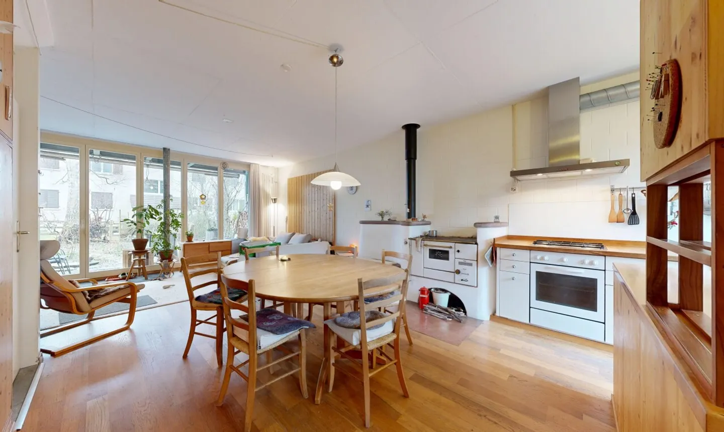 4.5-Zimmer-Reihenmittelhaus mit Garten und ausgebautem Dachgeschoss - Foto 4 di 11