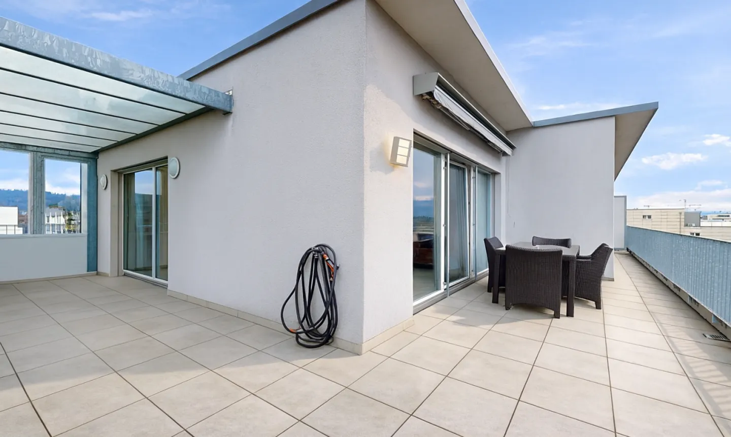 Belle appartement en attique de 3,5 pièces avec vue à Schlieren - Photo 5 sur 11