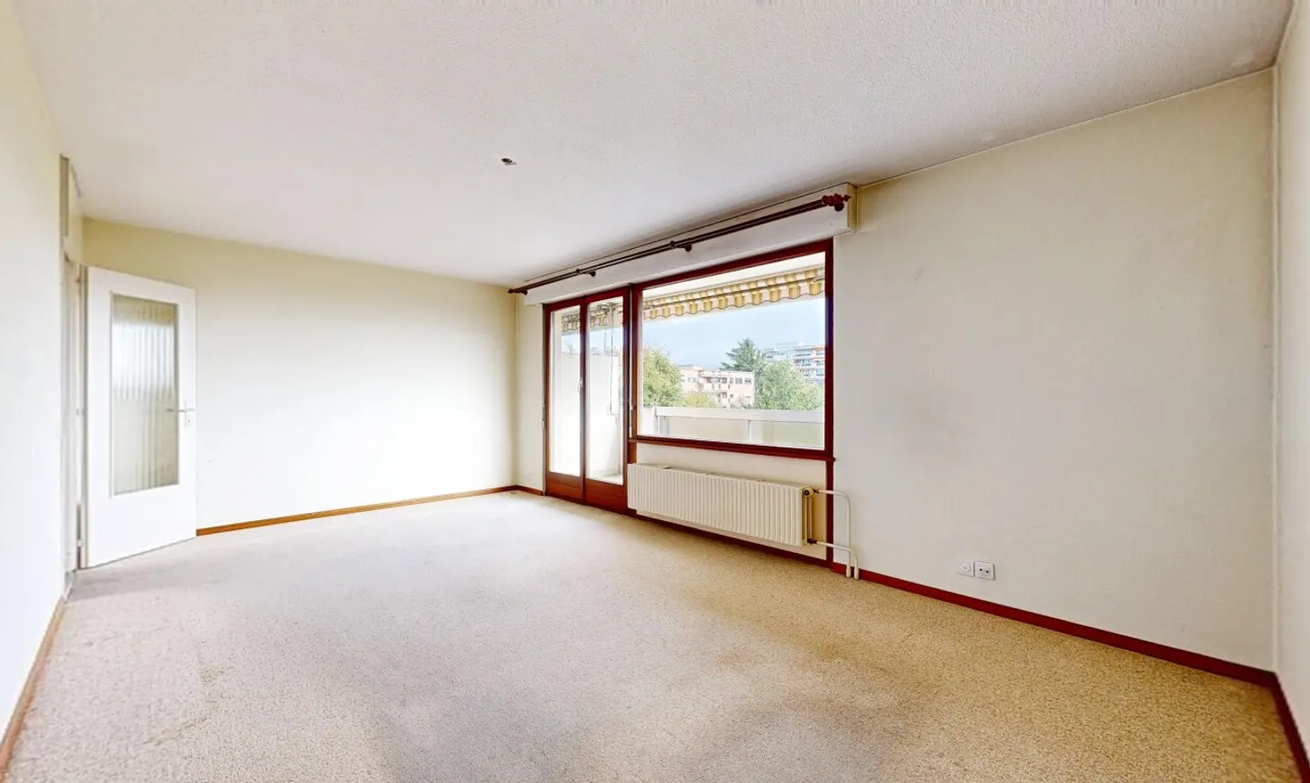 3.5-room penthouse with two balconies, very well located - Photo 2 of 11
