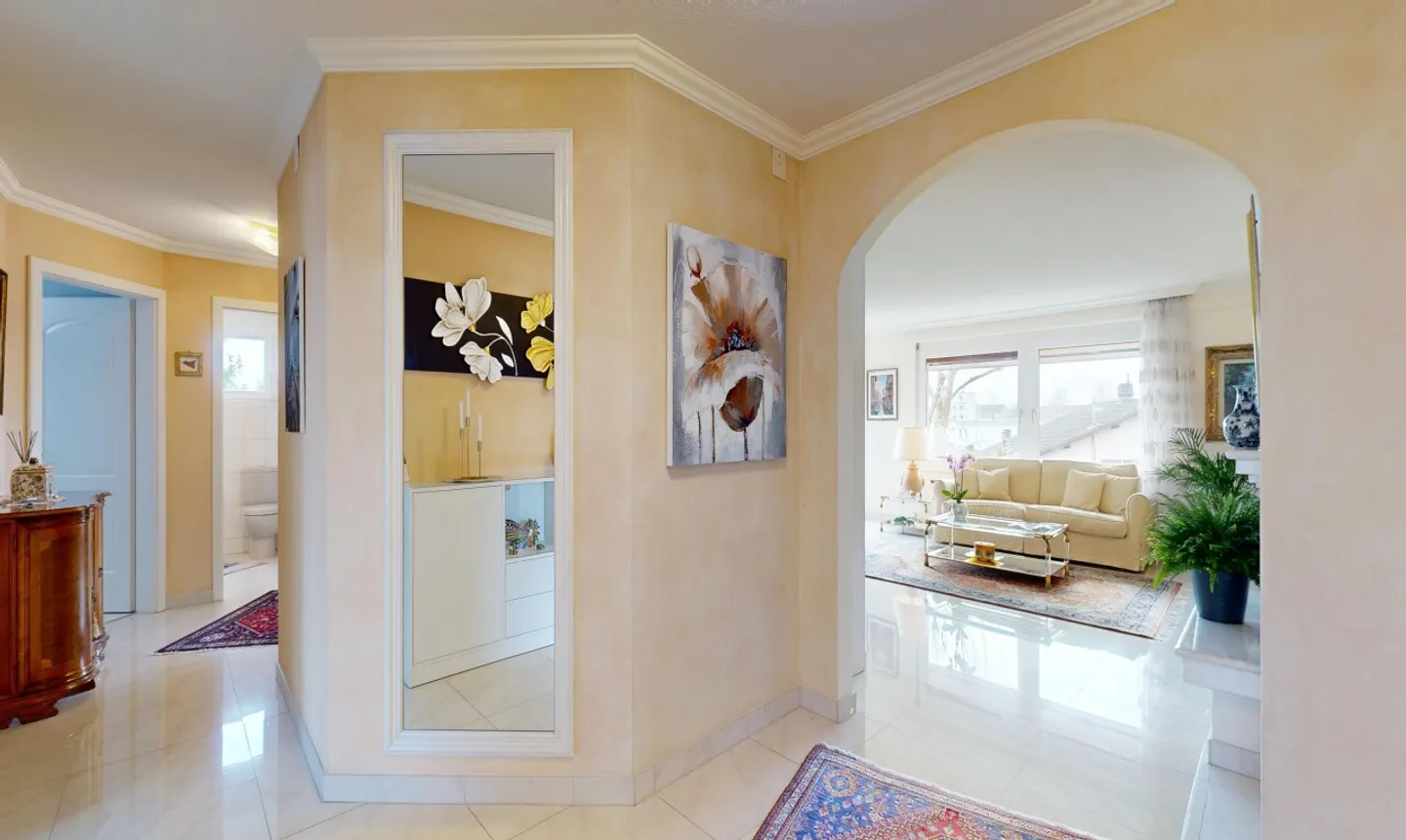 Charming Penthouse in Quiet Area - Photo 9 of 11