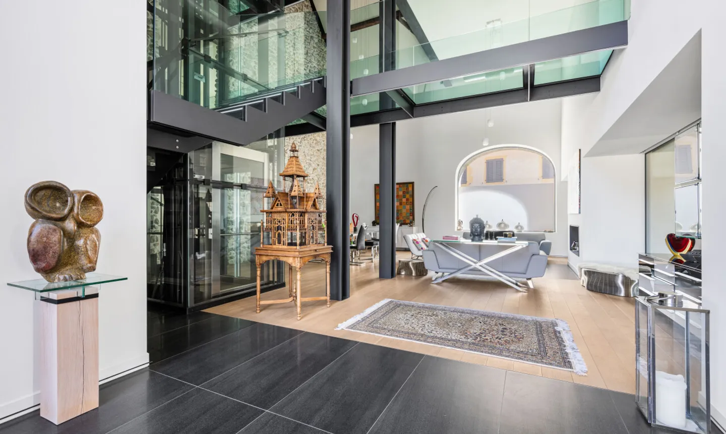 Exceptional villa in Fontaines-sur-Grandson - Photo 7 of 11