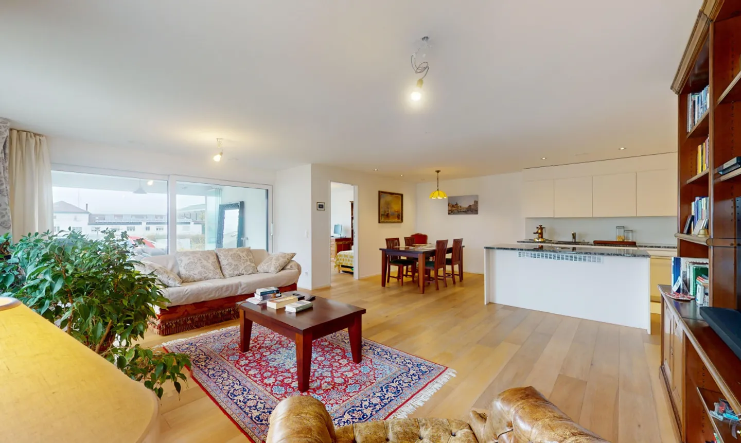 Attractive 4.5-room apartment in an ideal location in Zurich - Photo 3 of 13