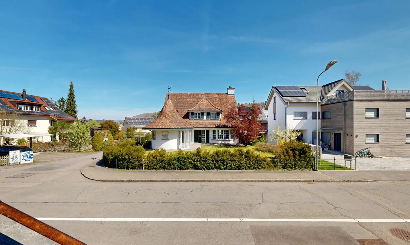 Exclusive Country House in Prime Location - Photo 12 of 13