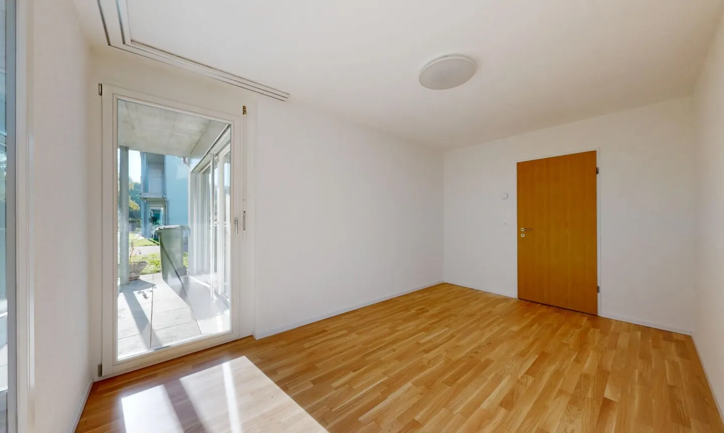Bright and well-maintained 3.5-room garden apartment in a great location - Photo 8 of 11