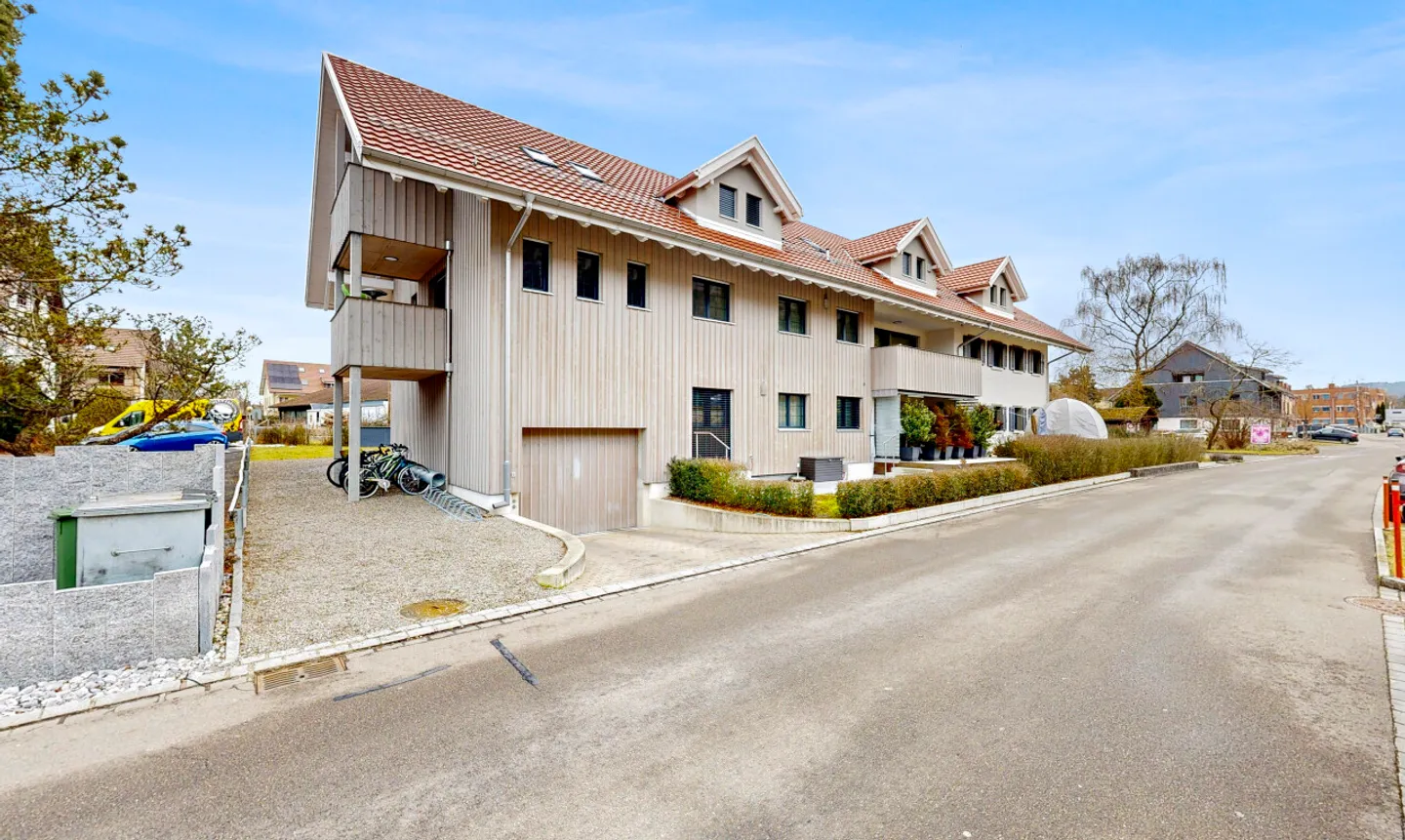 Neuwertige Dachgeschosswohnung mit hochwertigem Ausbaustandard - Foto 1 di 11