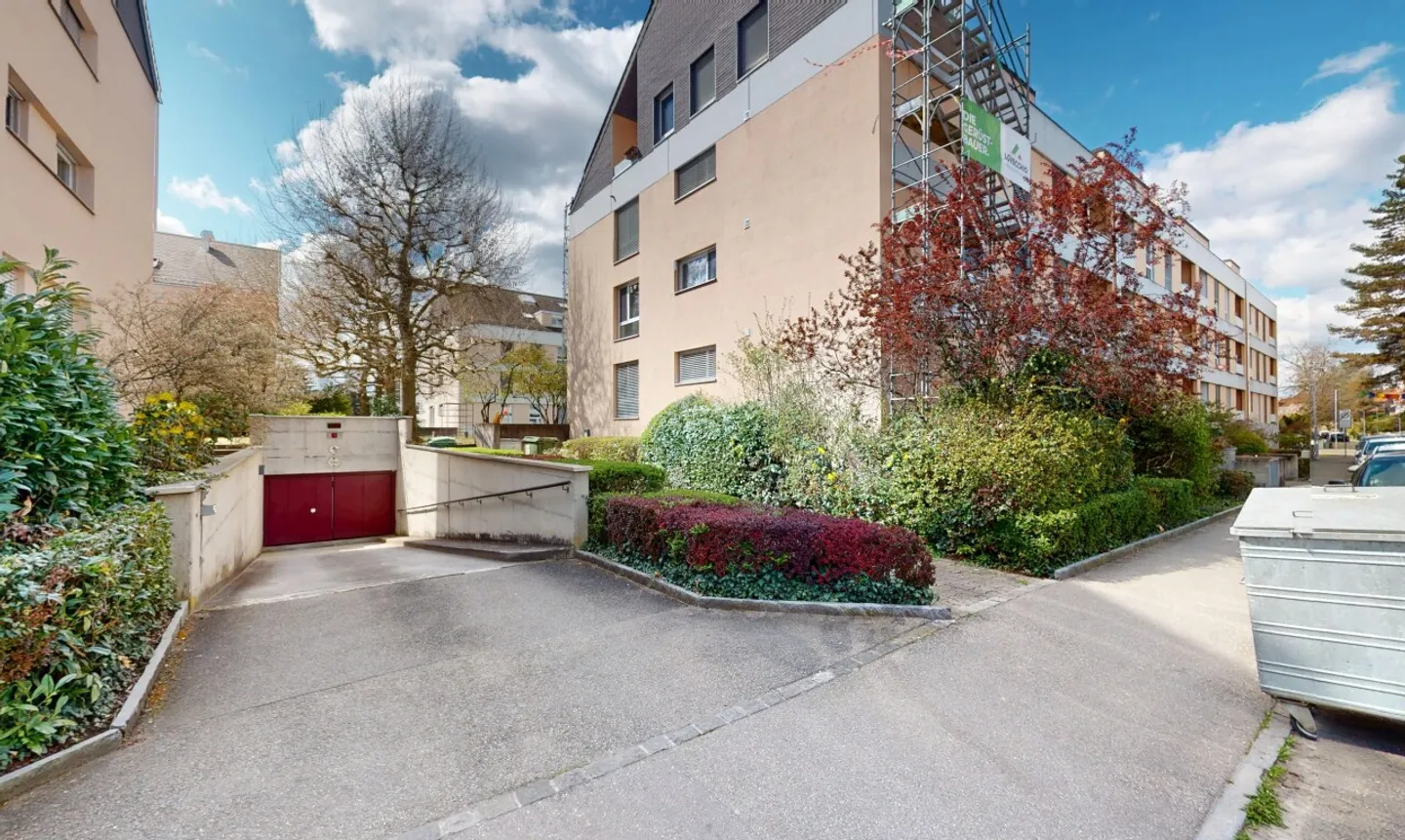 Appartamento attico elegante di 2,5 stanze con balcone a Riehen - Foto 9 di 13