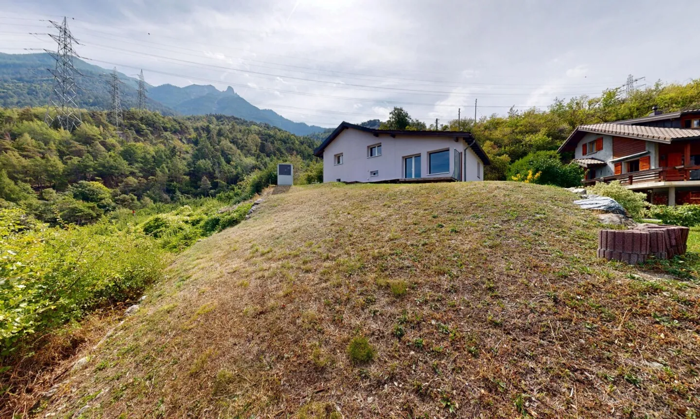 Maison rénovée avec grand jardin et vue sur les montagnes à Saxon - Foto 10 di 11
