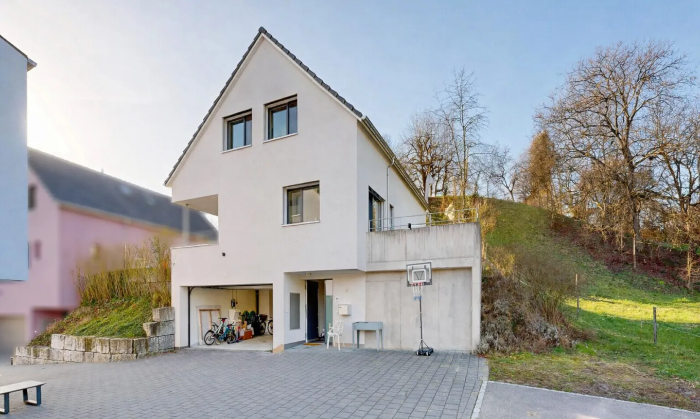 Newly built single-family home with sauna, garden, and high-quality finish - Photo 3 of 11