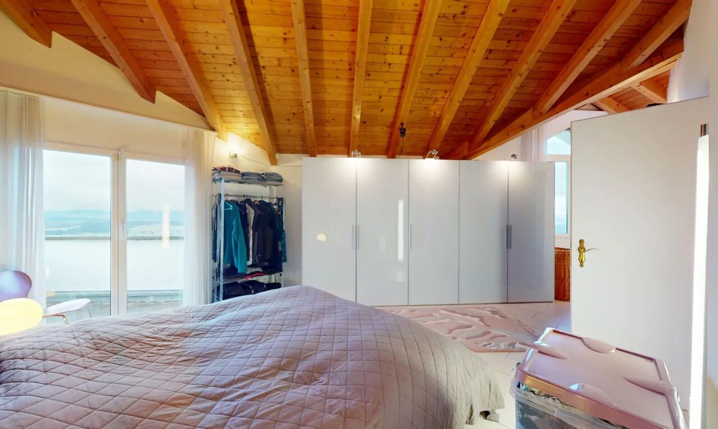 Casa unifamiliare luminosa con vista libera - Foto 9 di 13