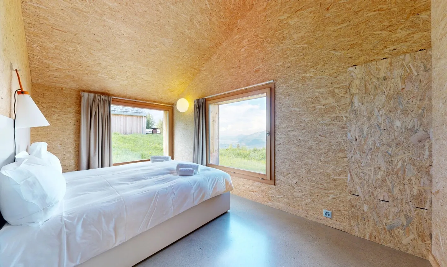 Architectural Chalet with Stunning Views - Photo 8 of 11