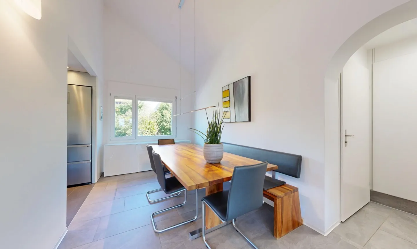 Stylish 4.5-room apartment with expansion potential - Photo 4 of 13