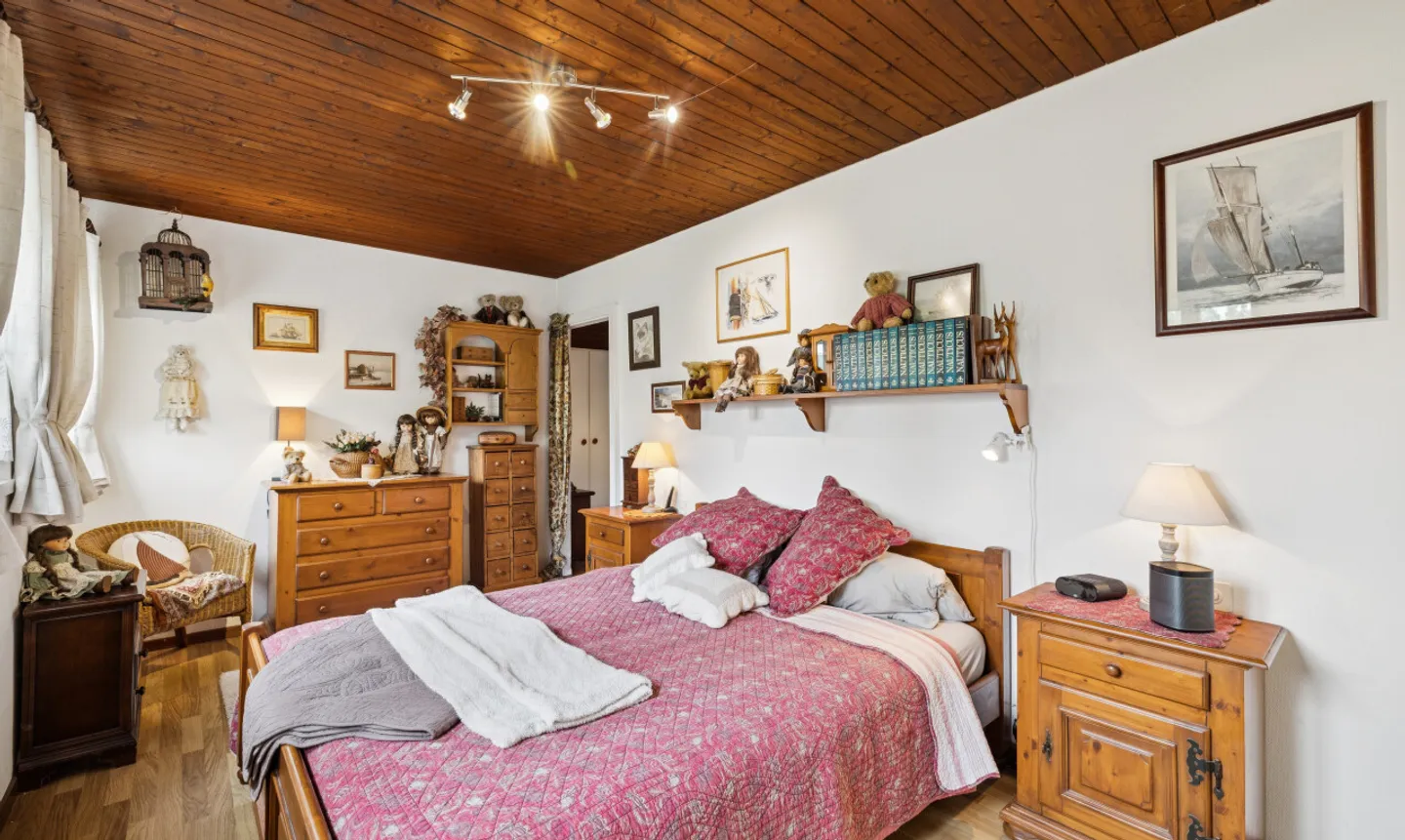 Character villa 4.5 rooms, with peaceful and wooded garden - Photo 7 of 11