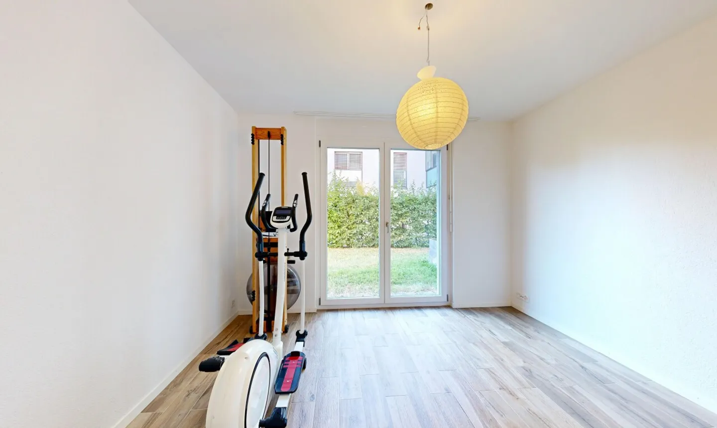 Modern 4.5-room garden apartment with spacious terrace - Photo 8 of 11