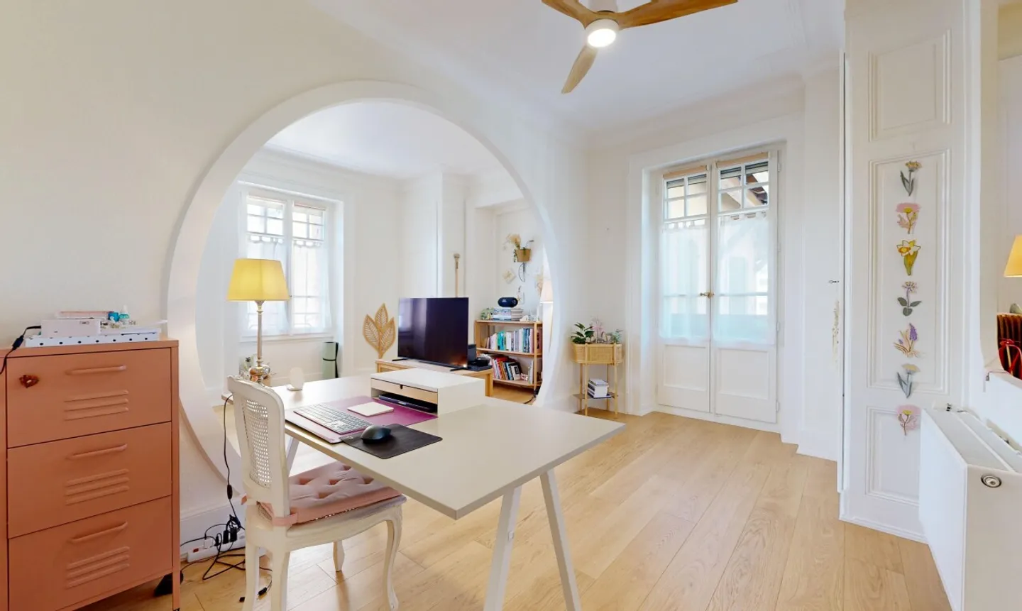 Charming character apartment in Chêne-Bourg - Photo 3 of 11
