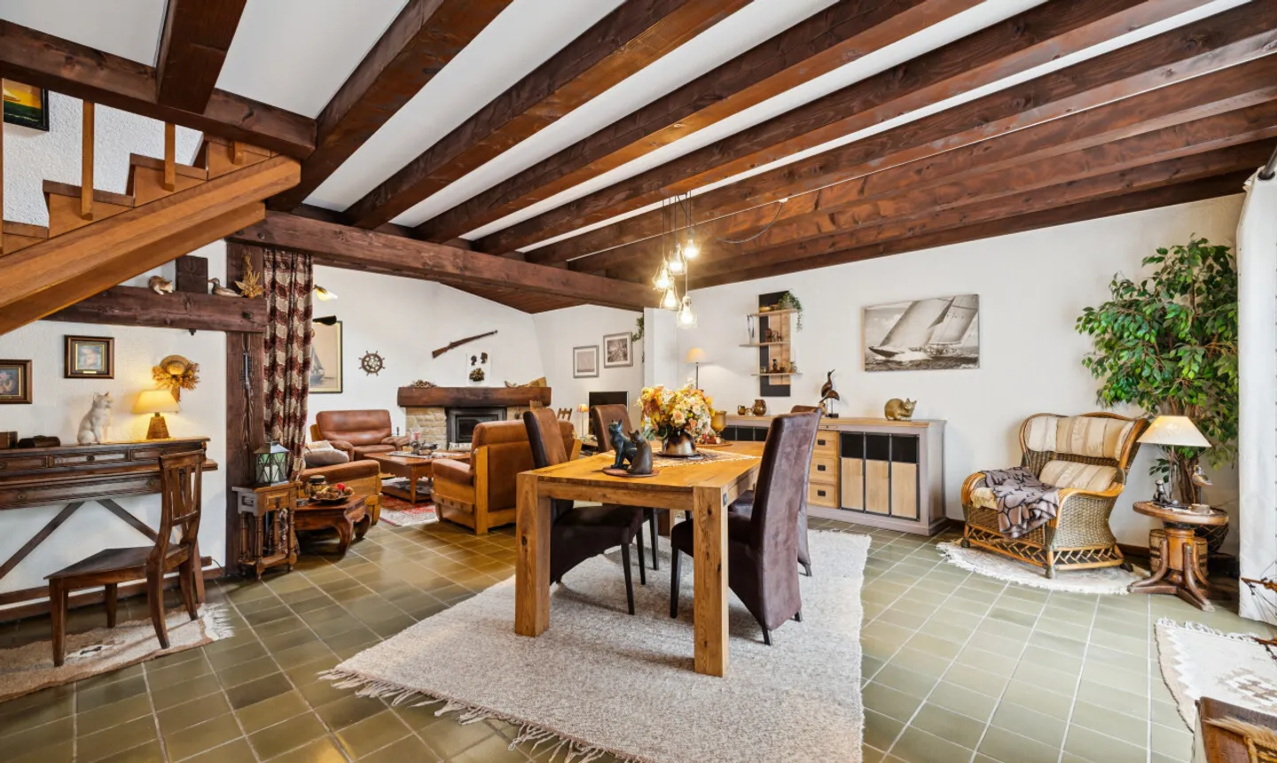 Character villa 4.5 rooms, with peaceful and wooded garden - Photo 3 of 11