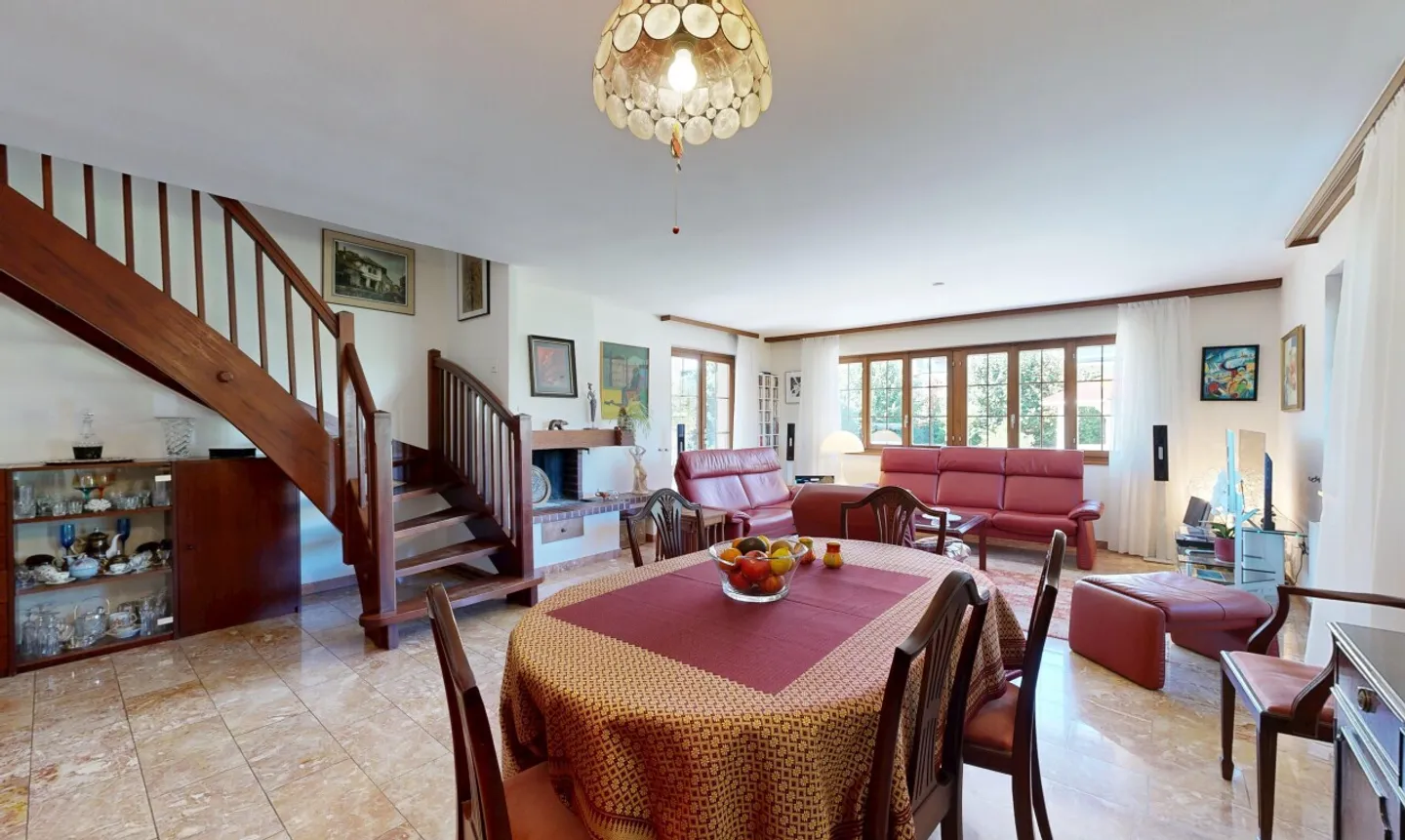 Charming Villa with Spacious Garden - Photo 7 of 11