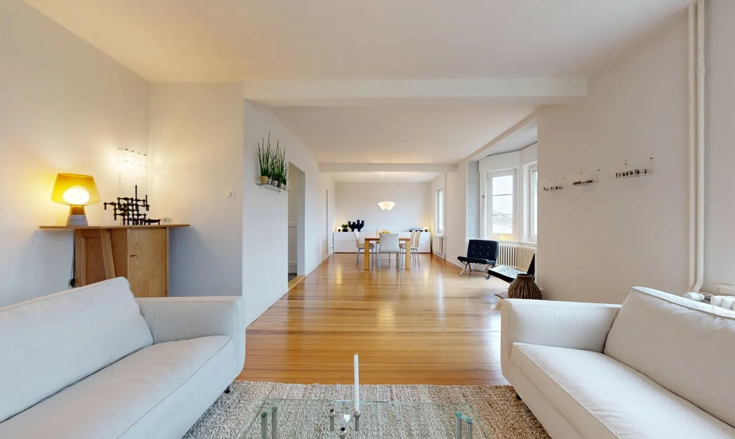 Maison élégante de 9 pièces avec vue et charme ancien - Photo 3 sur 11