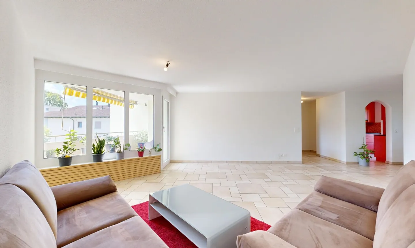 Grosszügige 5.5-Zimmerwohnung mit 2 Balkonen und Lift - Photo 4 of 11