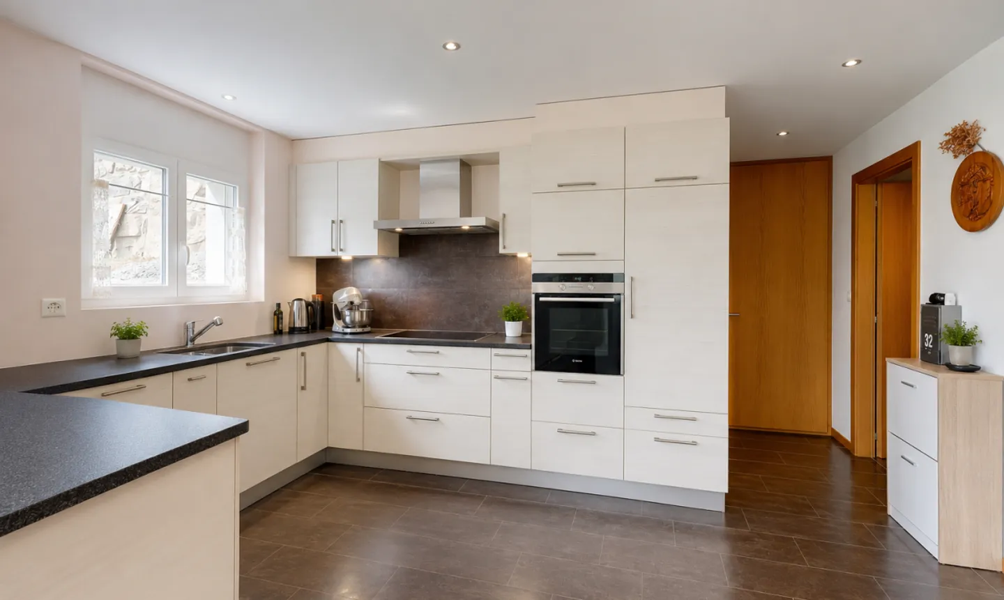 Magnificent property with panoramic view in Mase - Photo 10 of 11