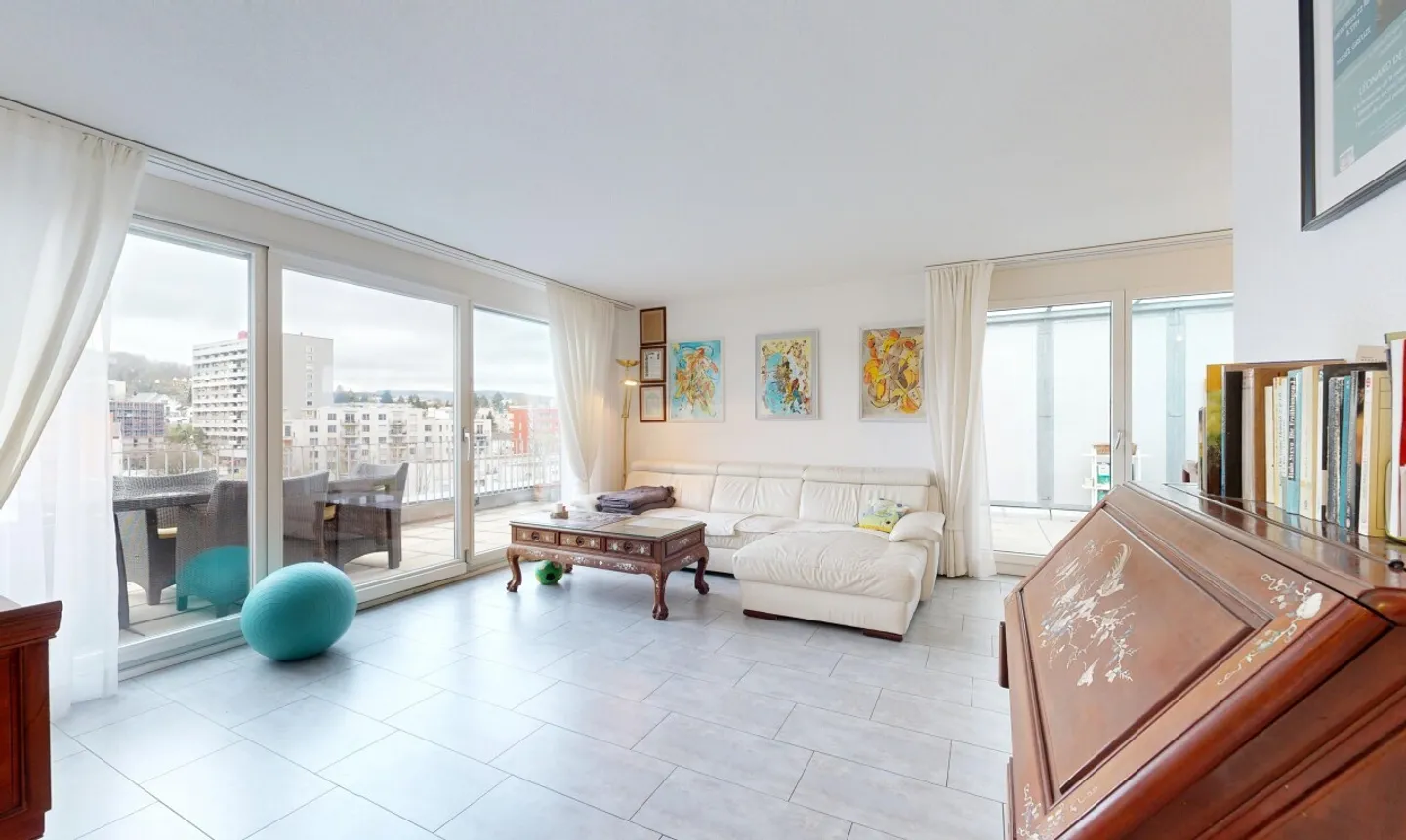 Belle appartement en attique de 3,5 pièces avec vue à Schlieren - Photo 1 sur 11