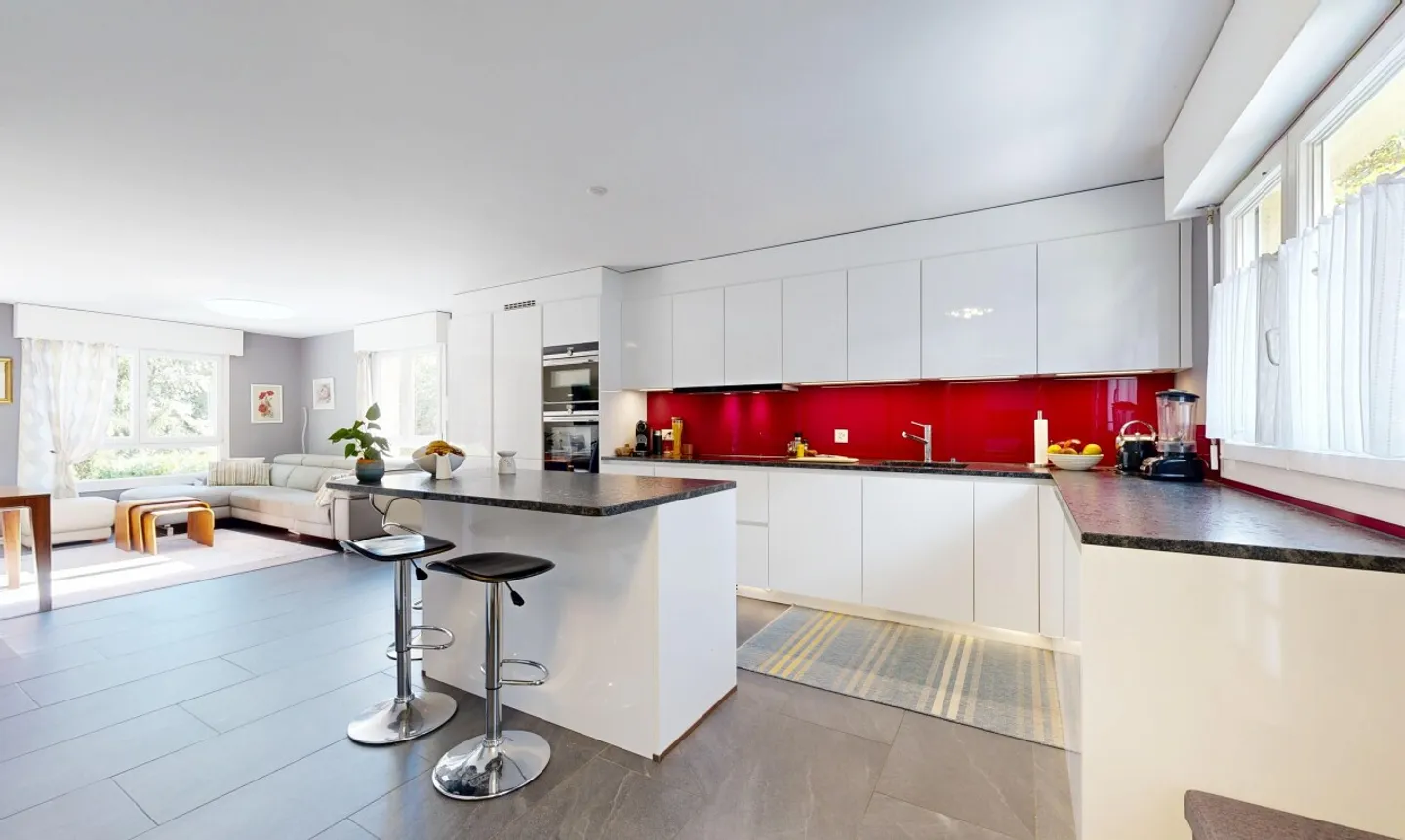 Casa a schiera nel centro del villaggio con vista sulla foresta - Foto 8 di 11