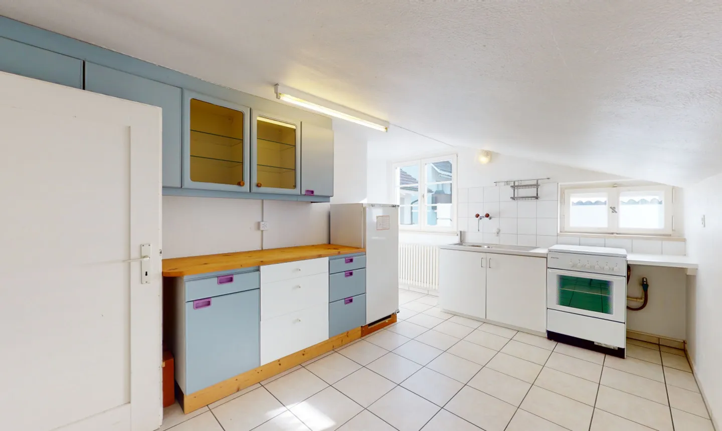 Detached multi-family house with 3 apartments & studio in Füllinsdorf - Photo 10 of 13