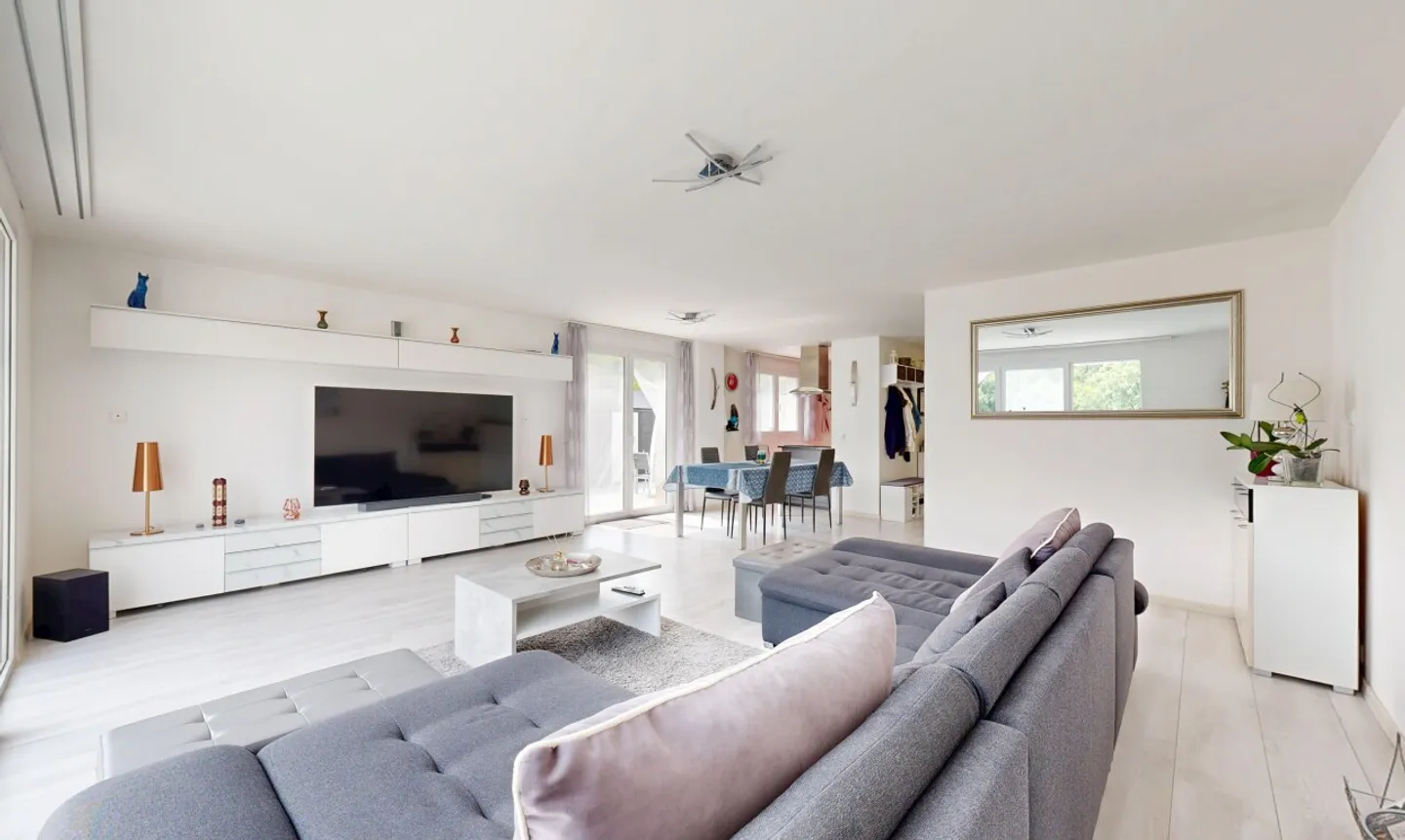 Stunning Villa with Pool in Orbe - Photo 8 of 13