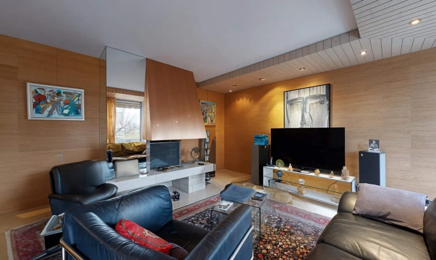 Duplex Apartment in St-Sulpice - Photo 2 of 12