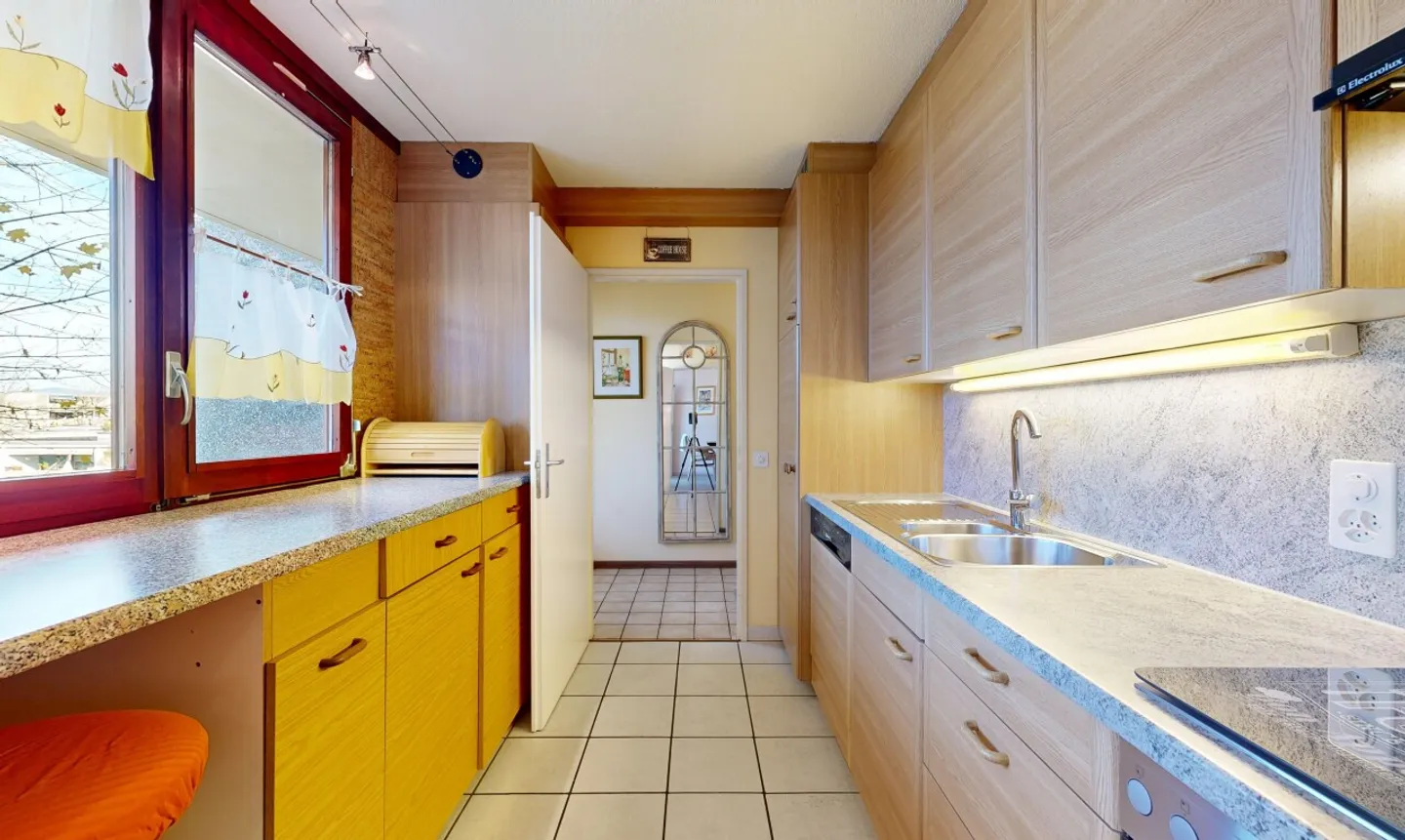 Geräumige Wohnung mit sonnigem Balkon - Foto 7 von 11