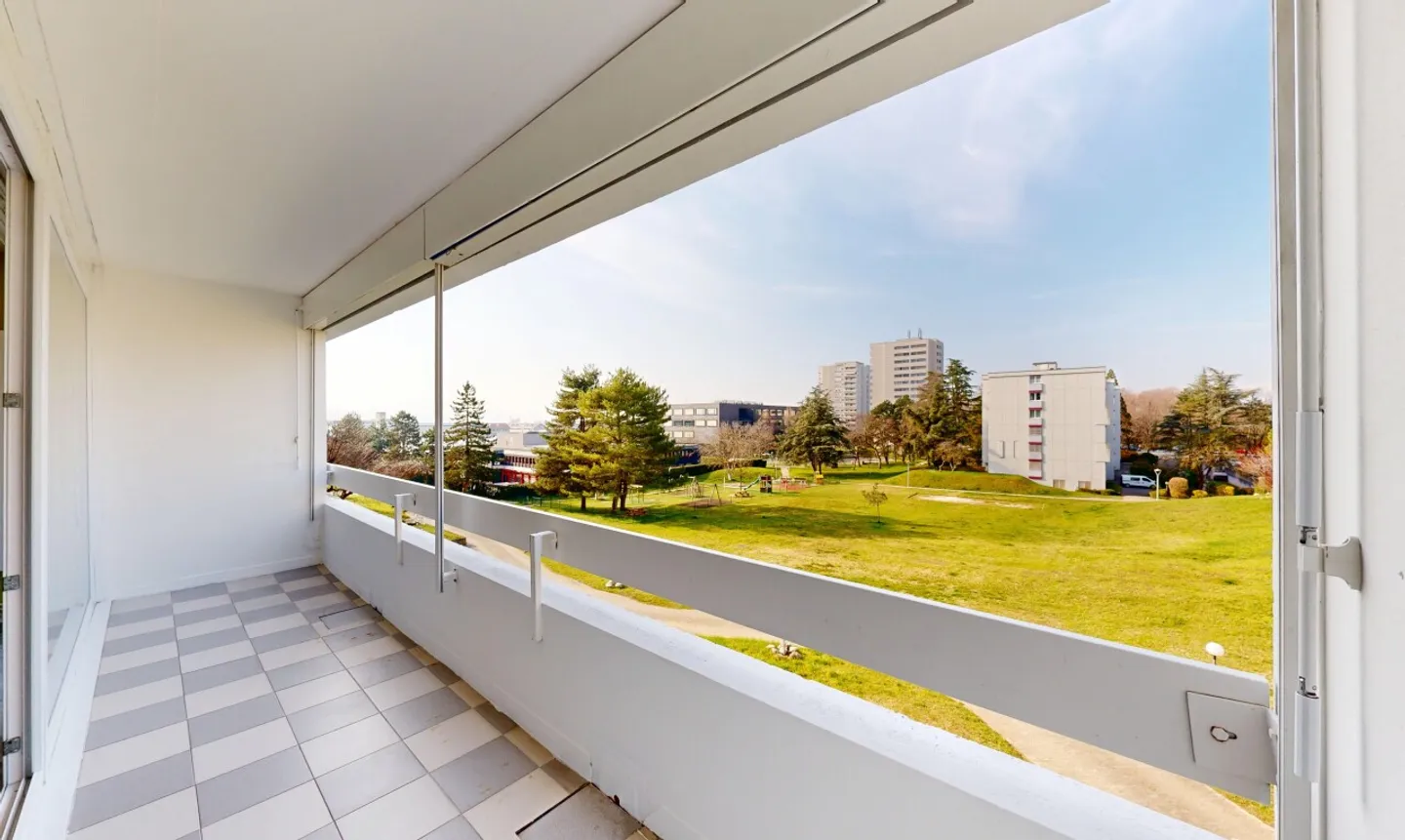 Appartement Lumineux en Zone Calme - Photo 2 sur 11