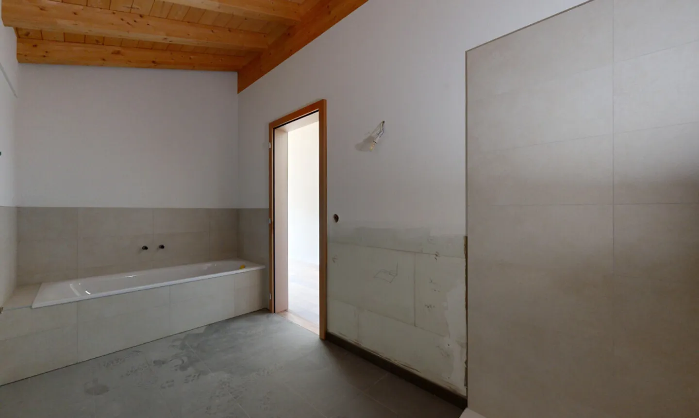 New Apartment with Panoramic View, 5 Minutes from Leuk - Photo 11 of 13