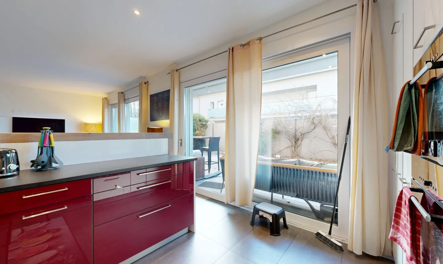 Villa Triplex Élégante avec Terrasse - Photo 7 sur 11