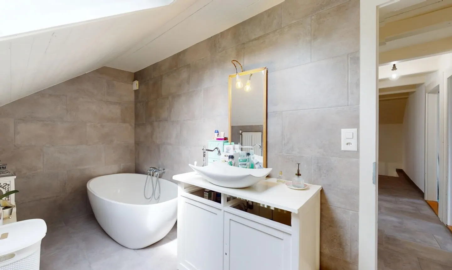 Magnifique villa rénovée avec deux logements - Photo 12 sur 13